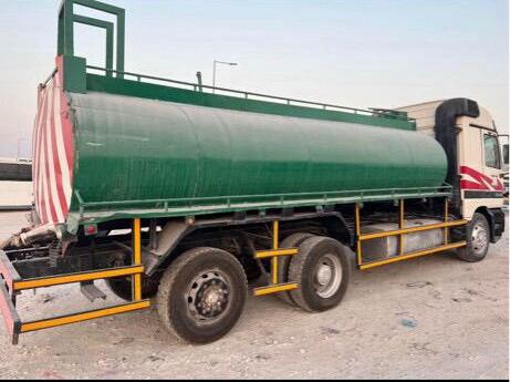 Water tanker truck
